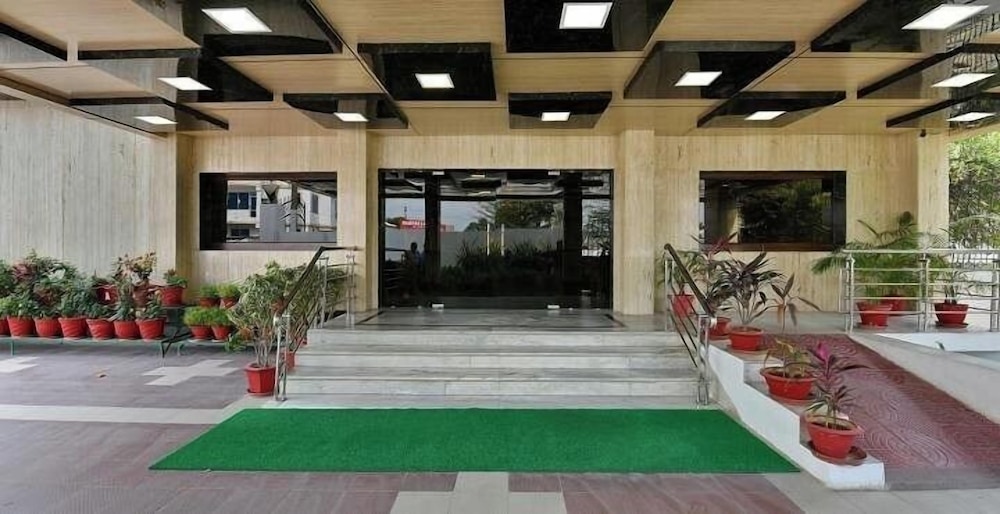 Hotel Taj Darbar 5/45