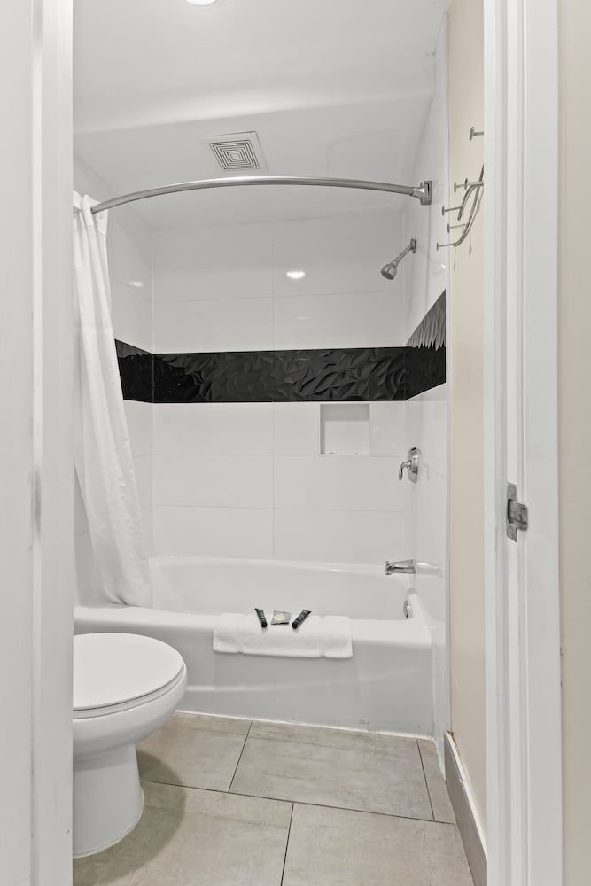 Los Viajeros Inn 52/54