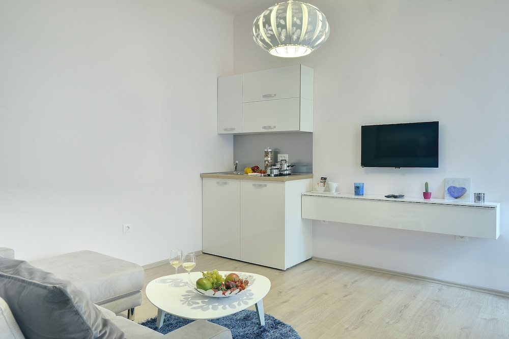D&A Center Apartments 26/43