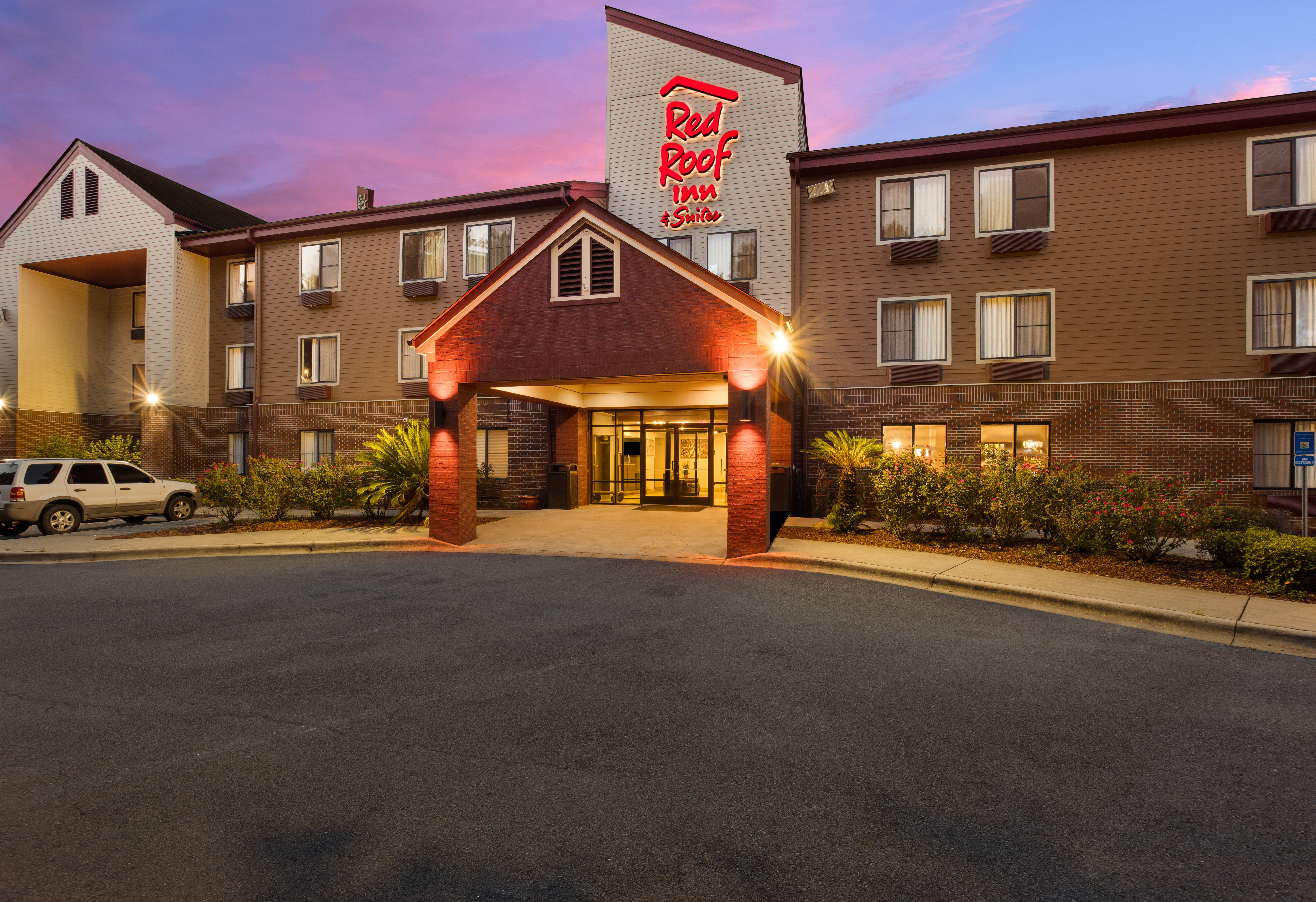 Red Roof Inn & Suites Savannah Airport 31/36