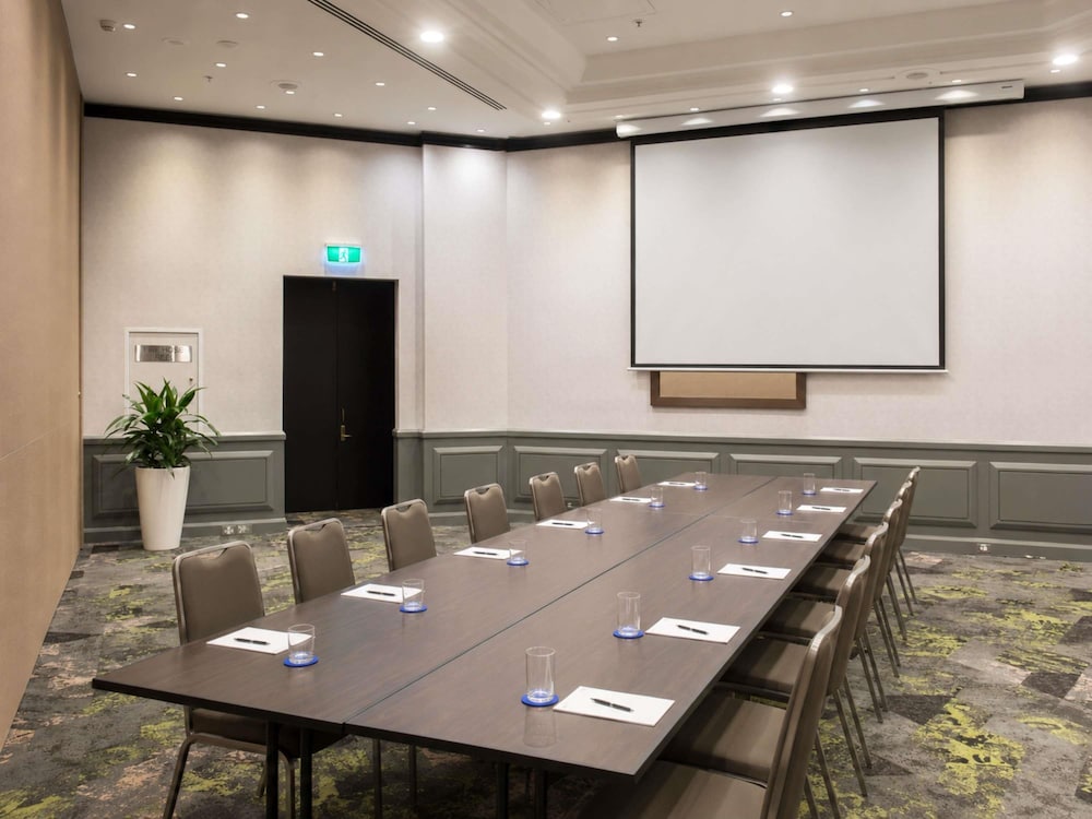 Novotel Sydney International Airport 64/72