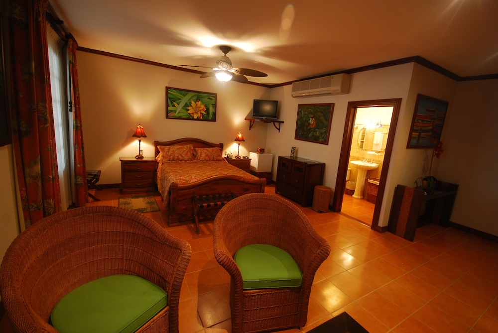 Hotel Casa Roland Golfito (ex Casa Roland Marina Resort) 40/72
