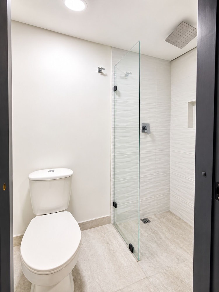 Ofix Hotel 49/50