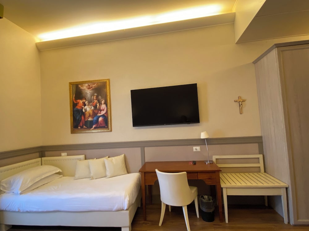 غرفة ديلوكس بسريرين منفصلين بإطلالة على الحديقة، Basilica Hotel 10/10