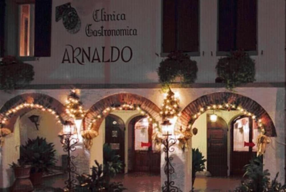 Arnaldo Aquila DAOro Hotel 4/39