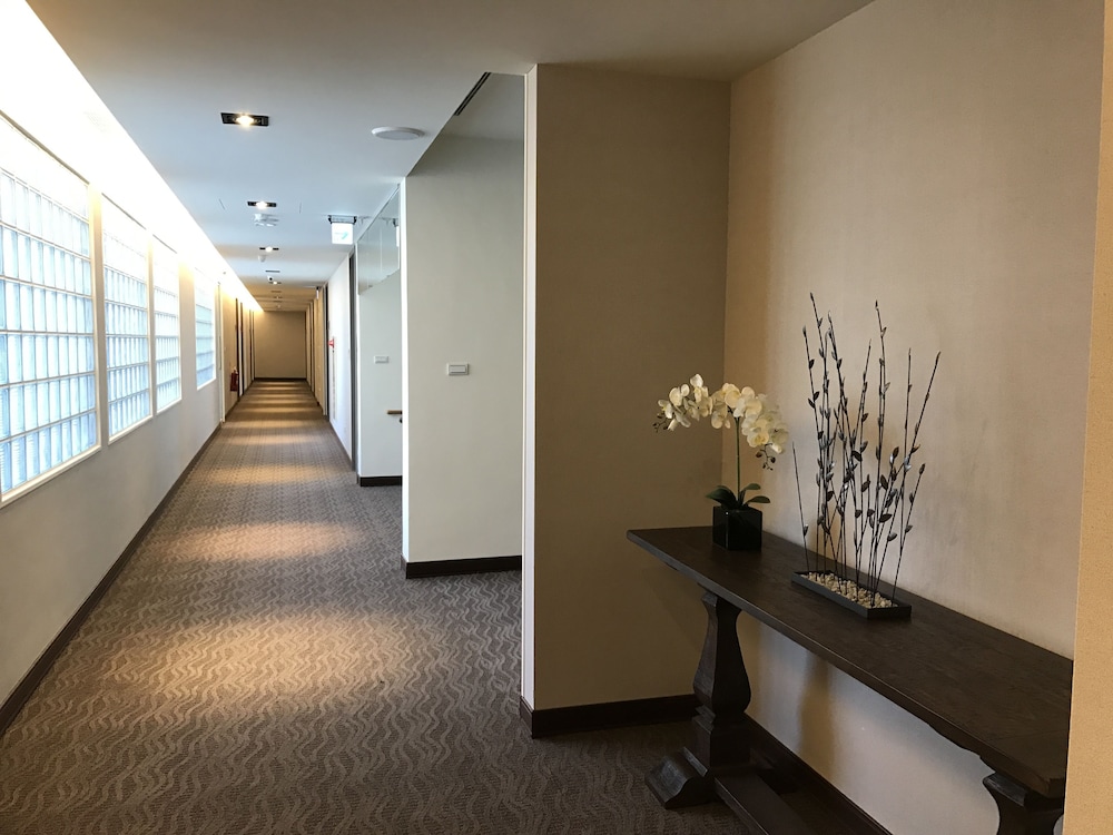 ML ホテル 写真4