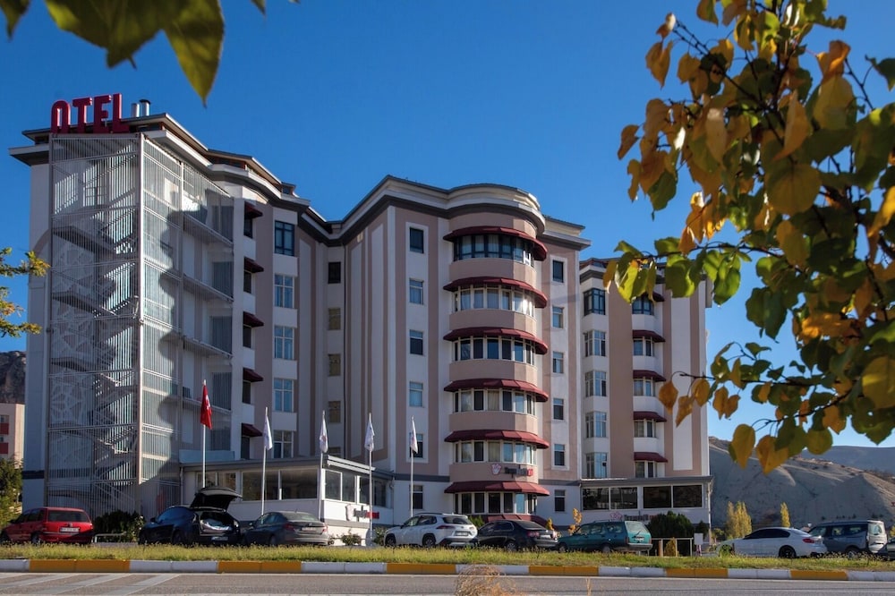 Tiryandafil Hotel 37/44