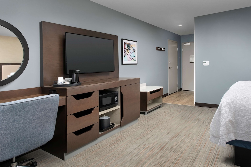 Hampton Inn Warroad 18/53