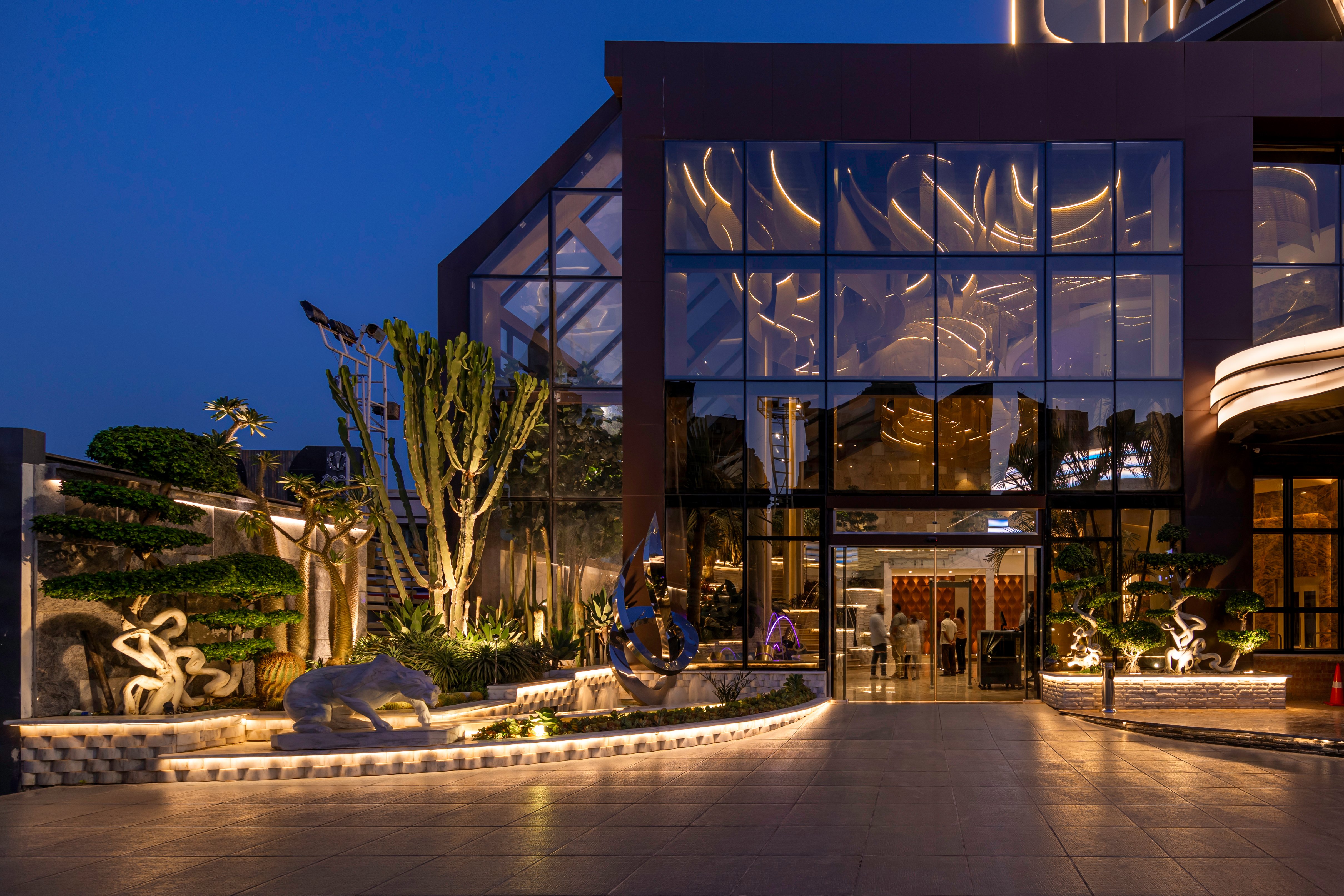 Mirage Hotel & Conference Center 44/53