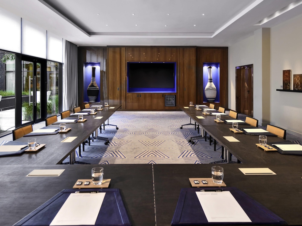 Movenpick Hotel Abidjan 56/64