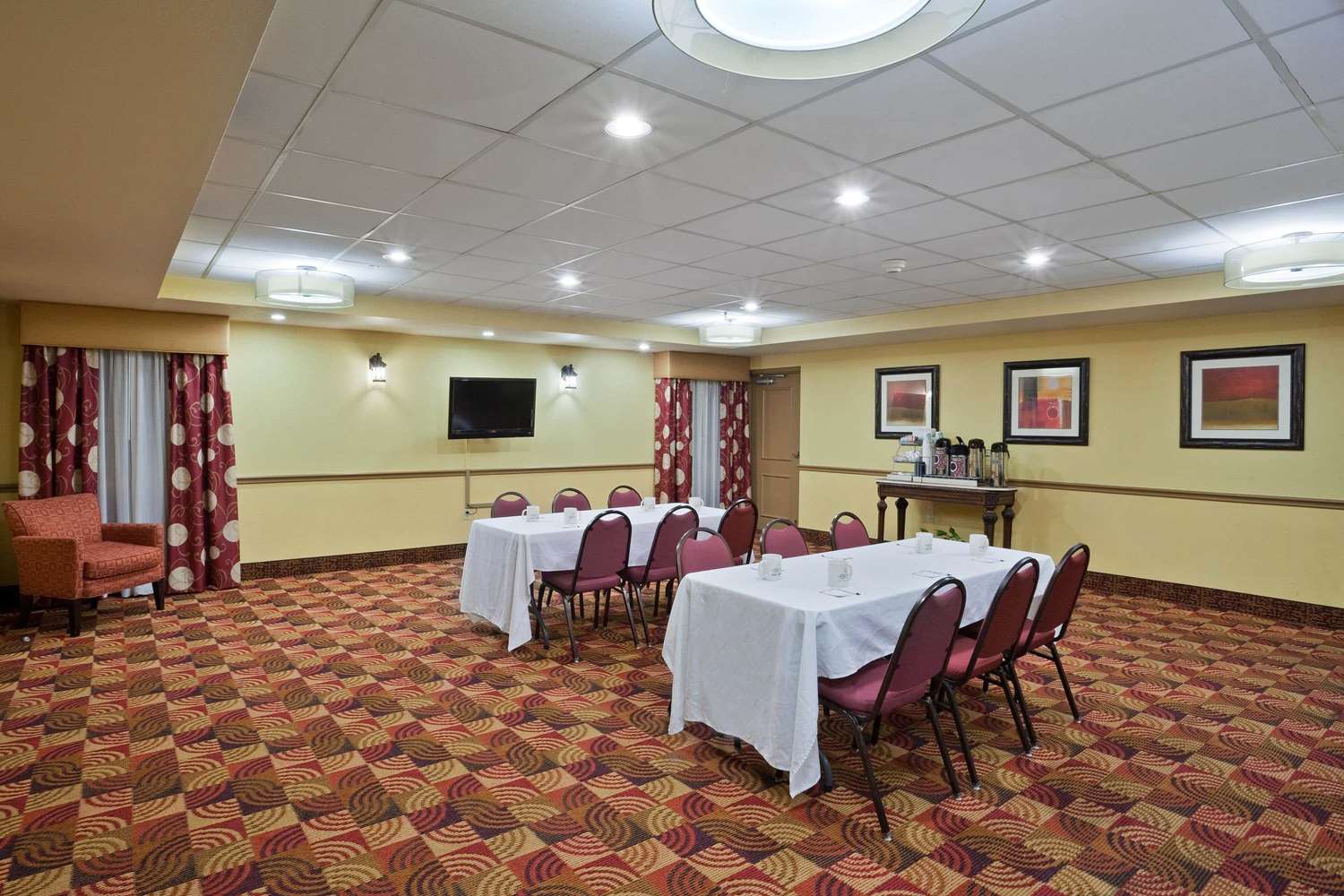 La Quinta Inn Suites Salina 48/57
