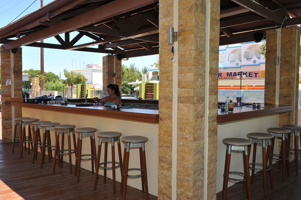 Heleni Beach Hotel 27/50