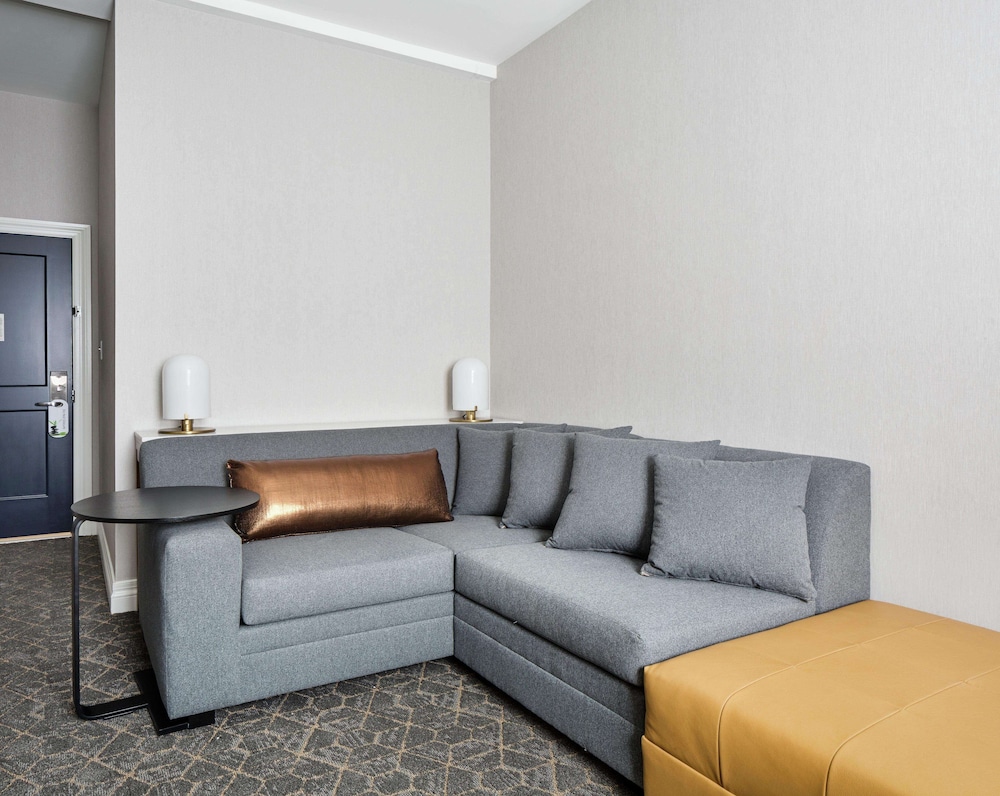 The Sire Hotel Lexington Tapestry Collection By Hilton 31/45