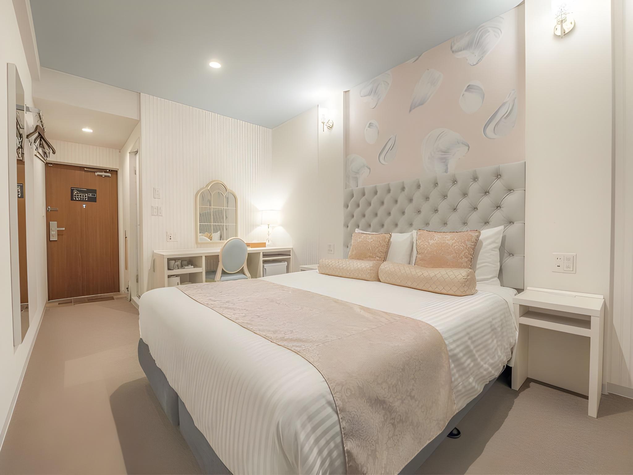 Elegant, Double Bed
