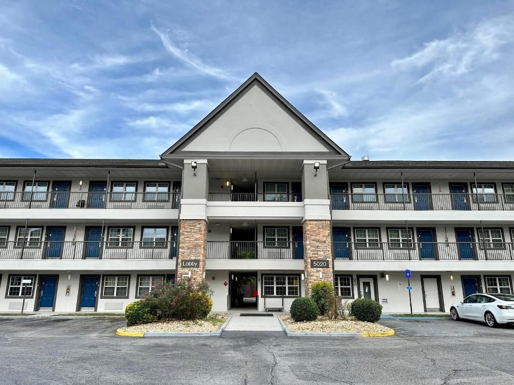Motel6 Columbus, GA - Columbus Airport in COLUMBUS - GA