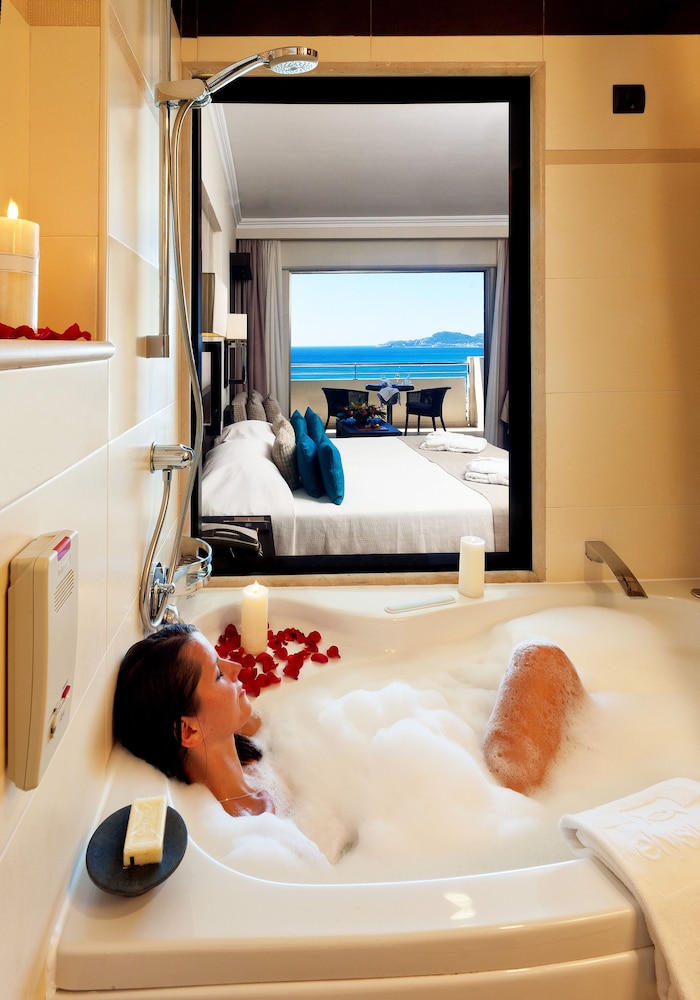 Elysium Resort and Spa 32/38