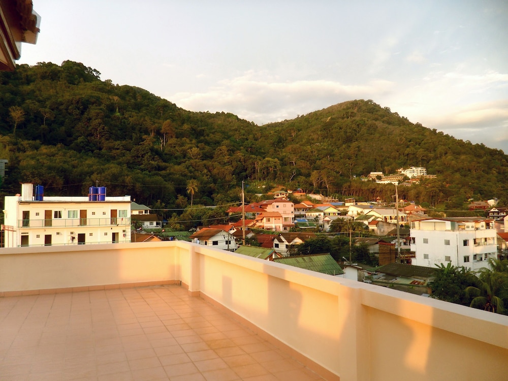 G&B Guesthouse 54/56