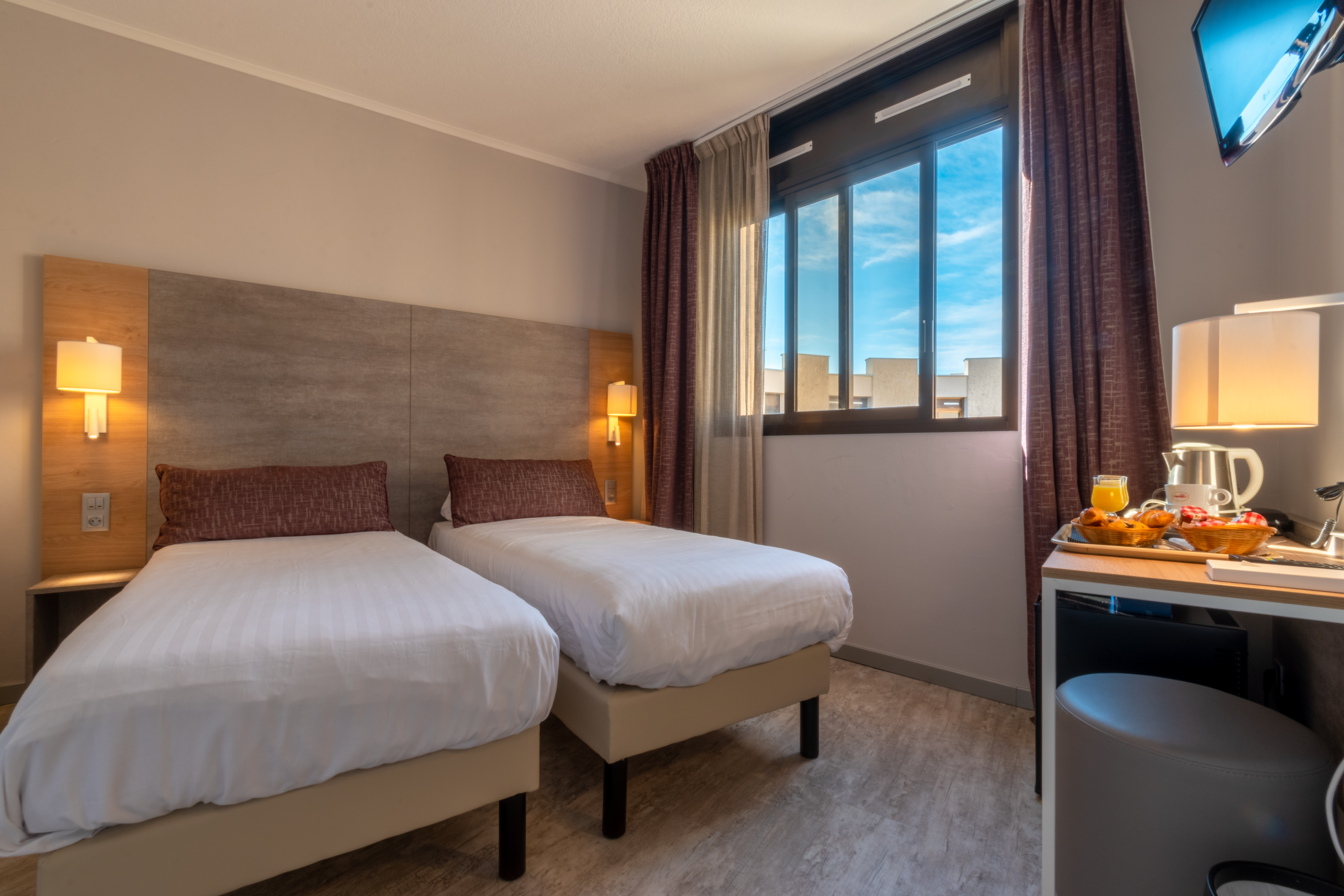 Inner, Standard, Twin Beds, Courtyard View