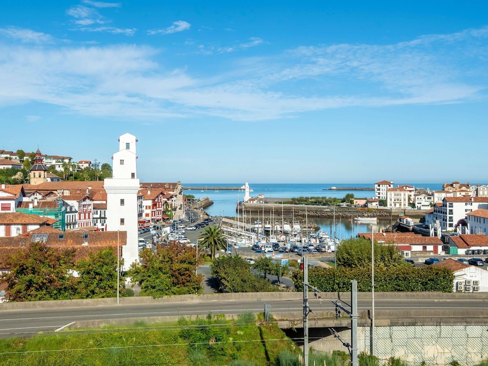 Ibis Ciboure St Jean De Luz Hotel 43/49
