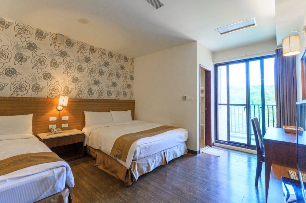 The Deer Resort 14/67