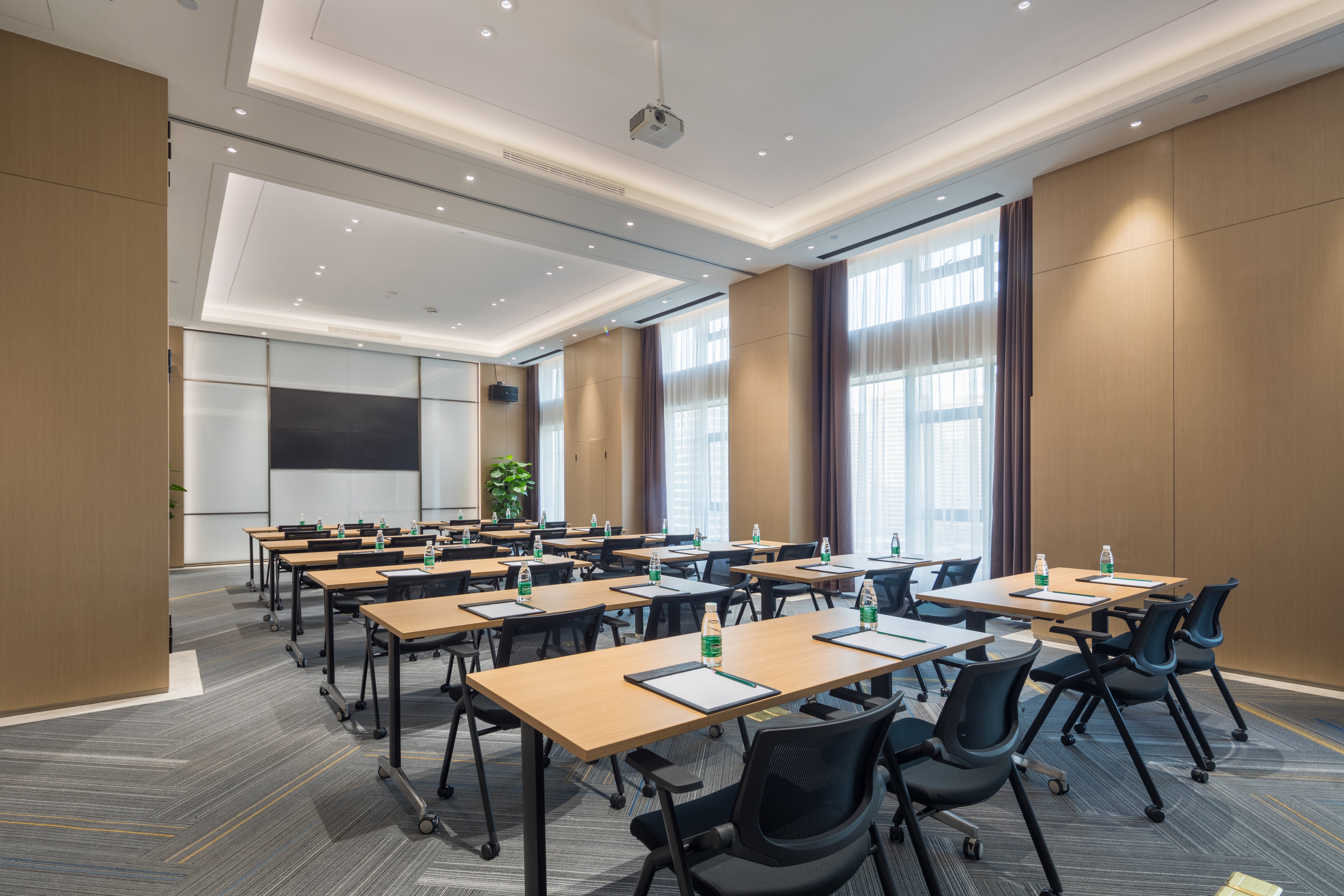 Holiday Inn Express Nanchang West Station 26/27