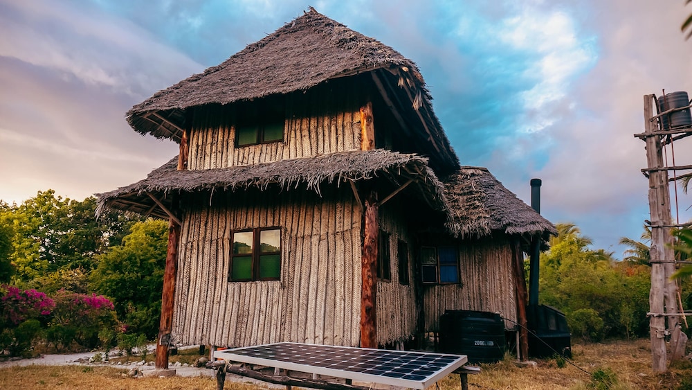 Pemba Lodge 2/50