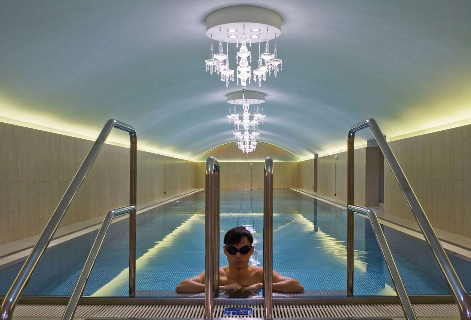 swimming pool spa