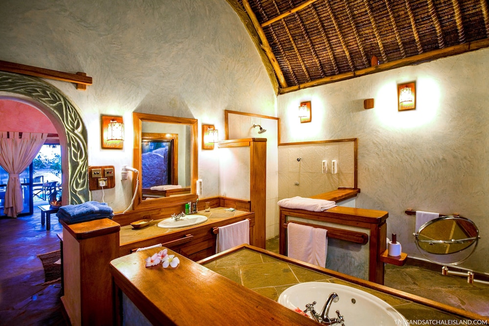 Chale Island Resort 18/70