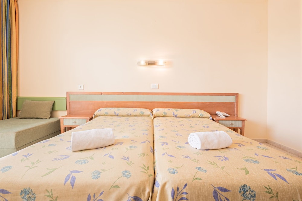 Azuline Hotel Pacific 15/42