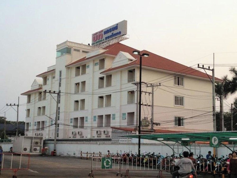 Bt Grand Condotel 4/64