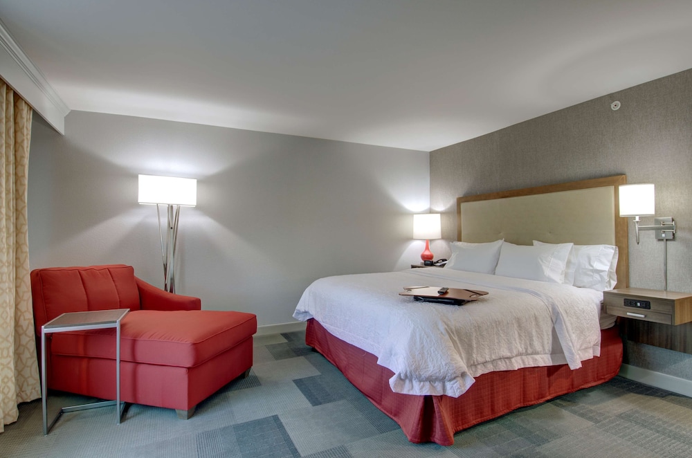 Hampton Inn And Suites Springfield Downtown 19/42