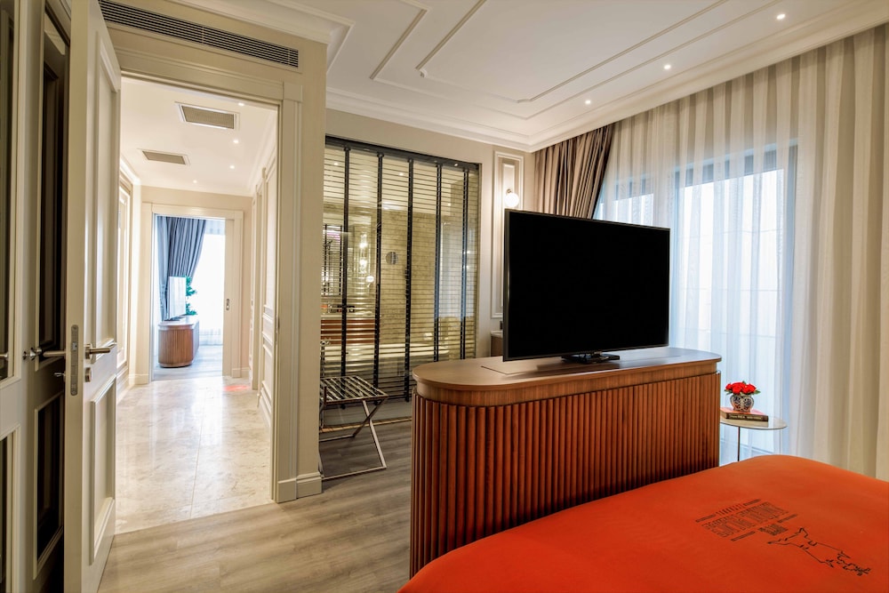 Amiral Palace Boutique Hotel 11/74