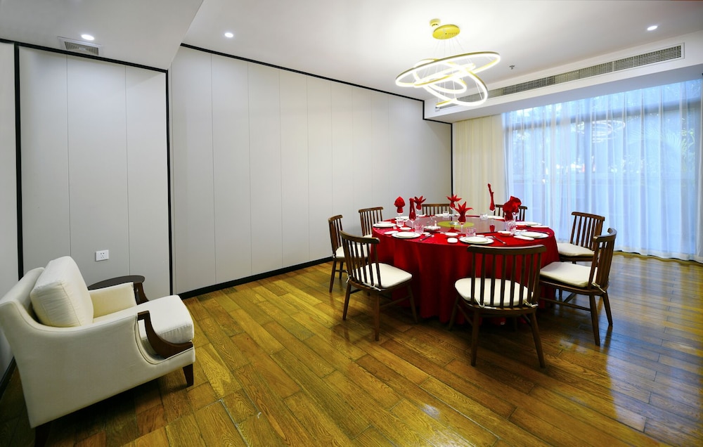 Sanya Serenity Coast Marina Hotel 51/61