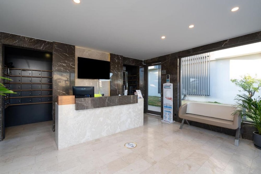 Veranda Suites 3/39