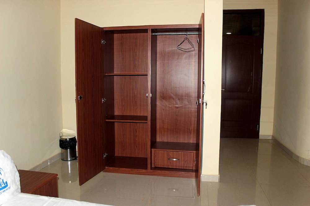 Grace Inn Hotel photo3