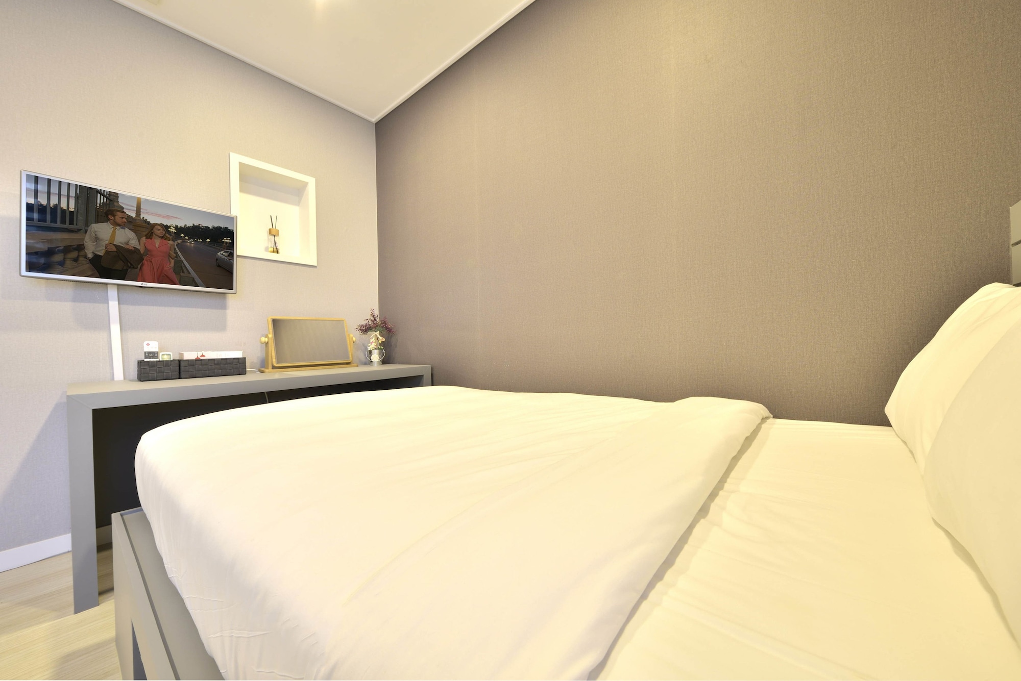 1 BEDROOM, DELUXE, TRIPLE, CITY VIEW, COURTYARD AREA