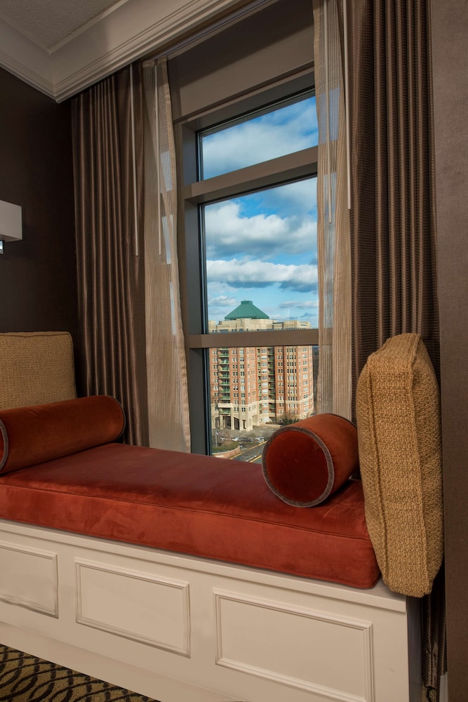 Hyatt Regency Reston 41/83