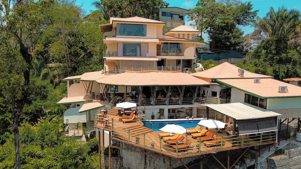 Issimo Suites Boutique Hotel Spa Adults Only 4/71