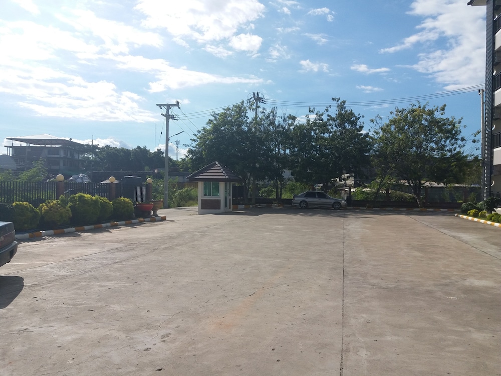 Grand Lopburi Hotel 24/30