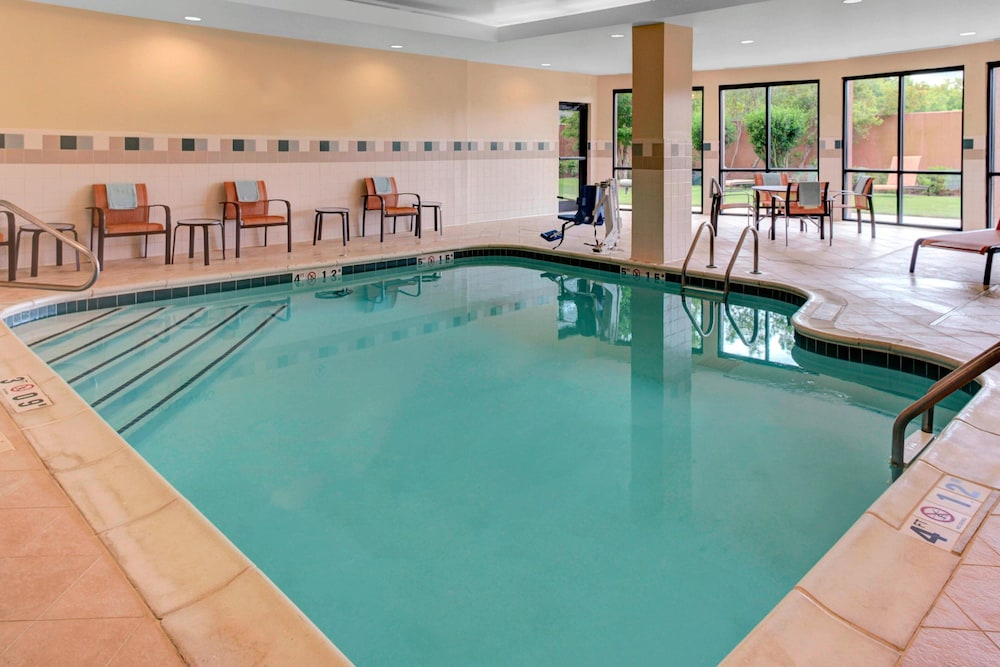Courtyard by Marriott Anniston Oxford 6/47
