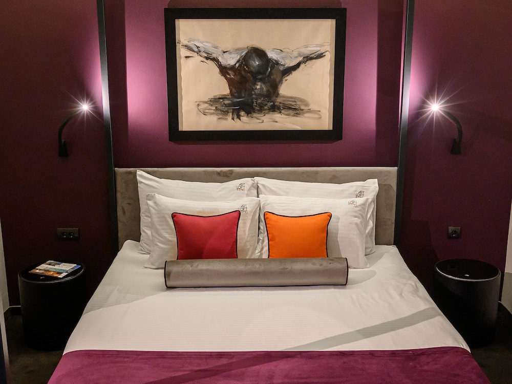 Artloft Hotel 10/72