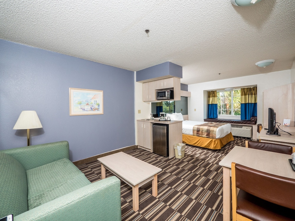 Microtel Inn & Suites by Wyndham Palm Coast I-95 19/29