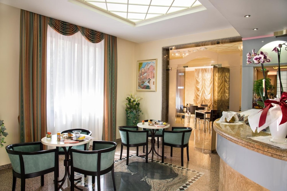 Hotel Villa Luigia 45/50