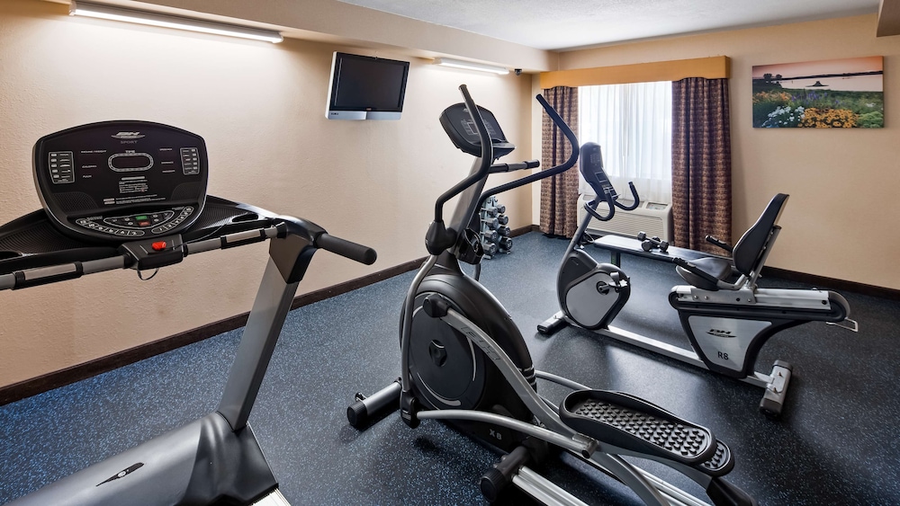 Best Western Airport Inn 25/39