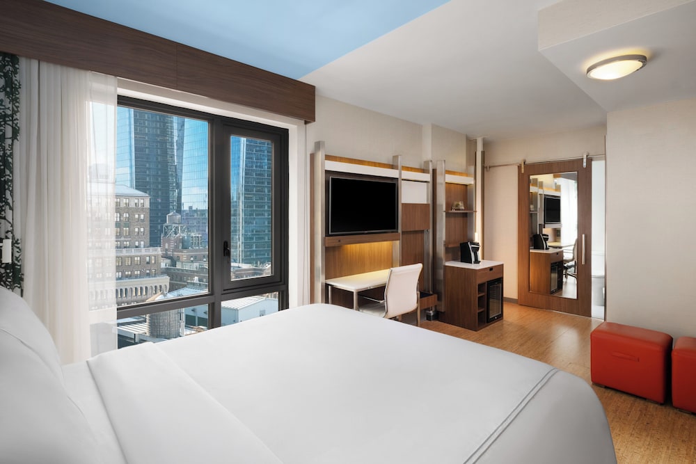 PREMIUM, KING BED, CITY VIEW