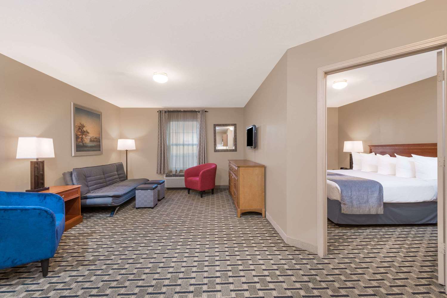 Days Inn & Suites by Wyndham Sellersburg 20/32