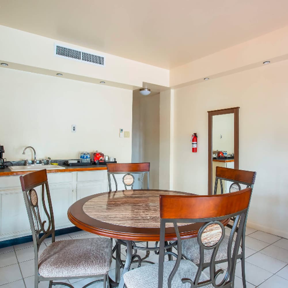 Village Cay 30/41