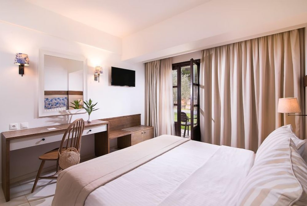غرفة بريميوم بسرير مزدوج، Simantro Resort 2/4
