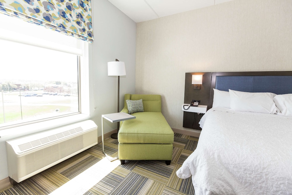Hampton Inn Suites Syracuse North Airport Area 22/64