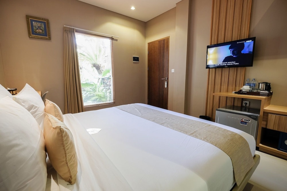 PURI PADMA HOTEL 11/50